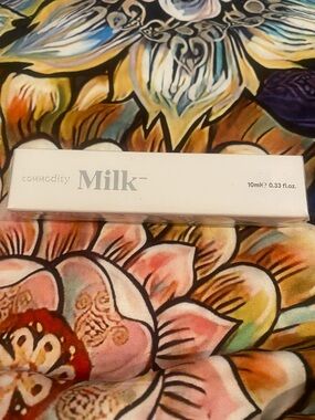 Commodity Milk Eau de Parfum Rollerball - White